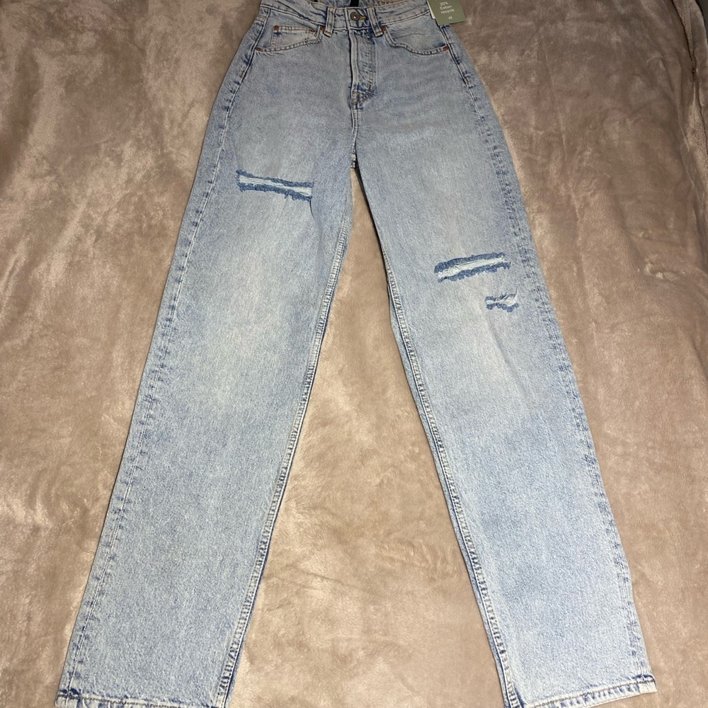 H&M High Waisted 90’s Straight Jeans